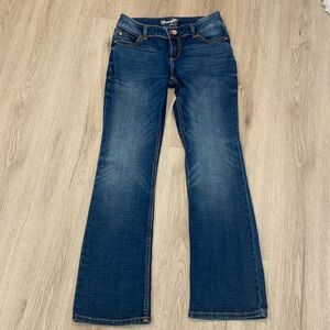 Wrangler mid rise bootcut jeans size 5x32